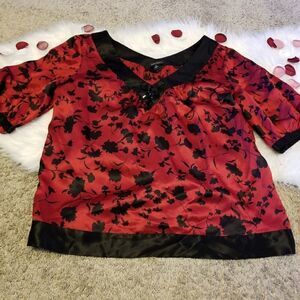 Nine west silk wide V-neck blouse